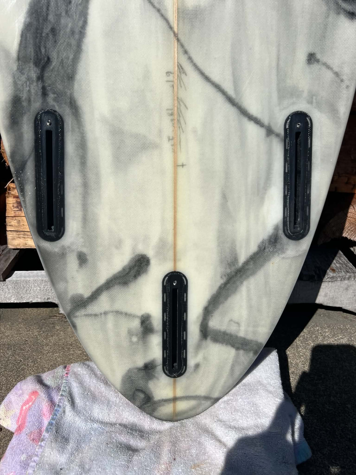 USED Loser Cool 6'1" Shortboard Surfboard - Fins