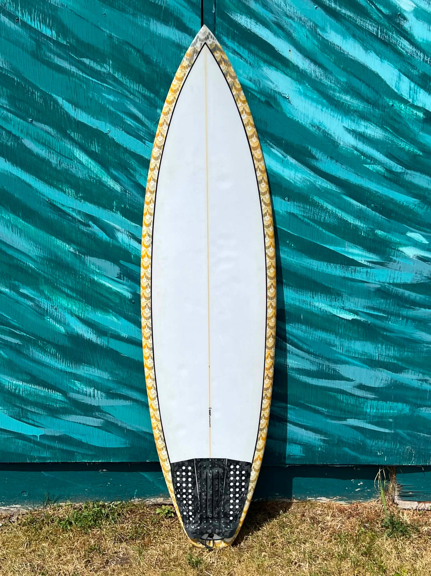 USED DMZ Surfboards 6'3" Thruster Shortboard Surfboard