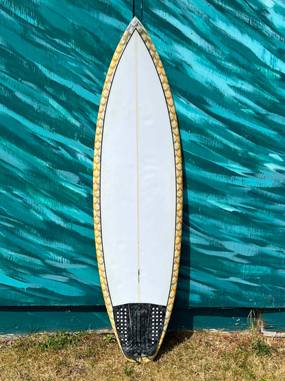 USED DMZ Surfboards 6'3" Thruster Shortboard Surfboard
