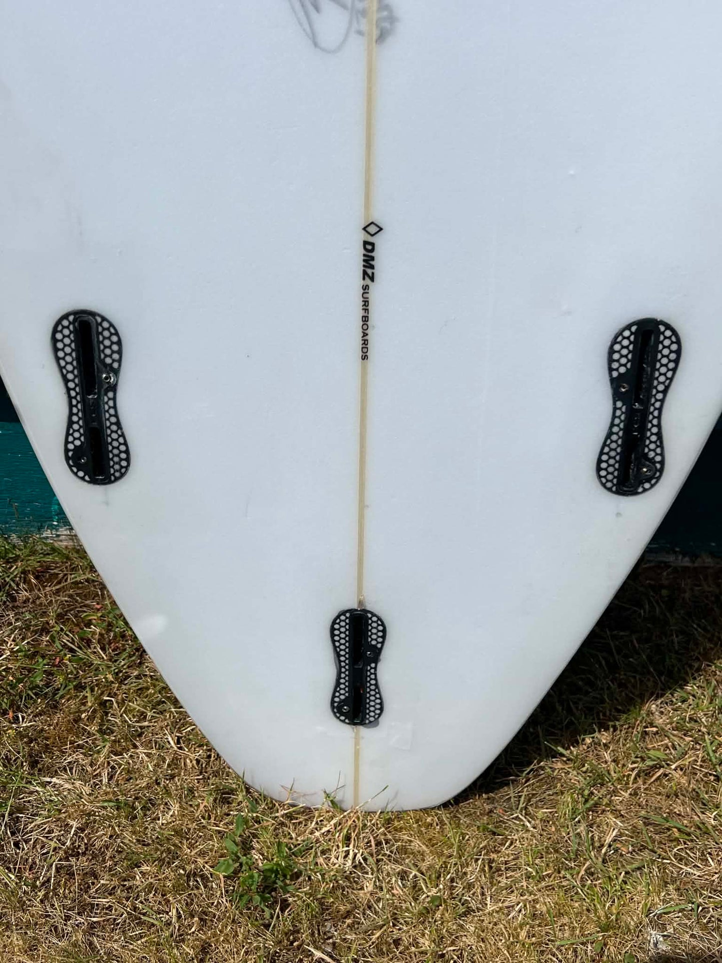 USED DMZ Surfboards 6'3" Thruster Shortboard Surfboard