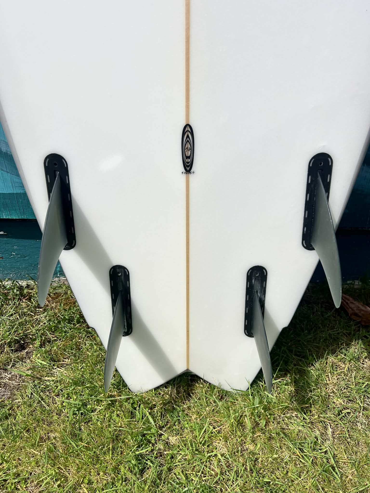 USED NWSD 6'10" Mega Fish Mid-Length Shortboard Surfboard - Fins