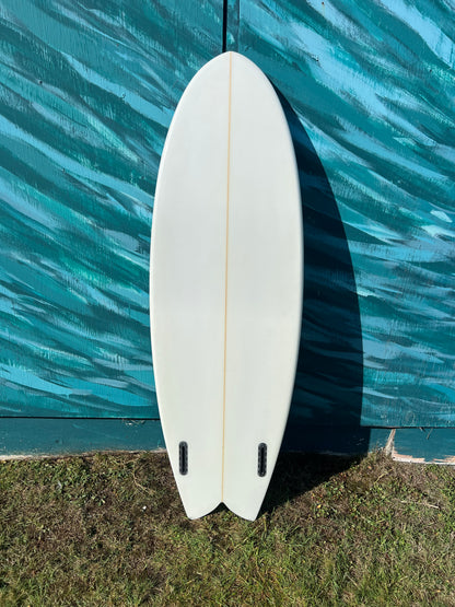 Loser Cool 5'7" Groveler Fish Shortboard Surfboard - Bottom